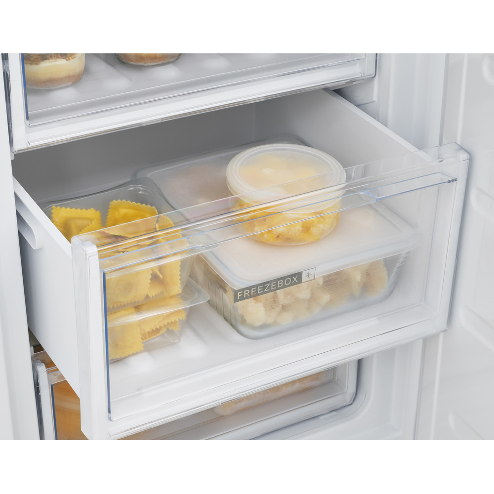 Whirlpool W5 811E W UK 1 Fridge Freezer - White