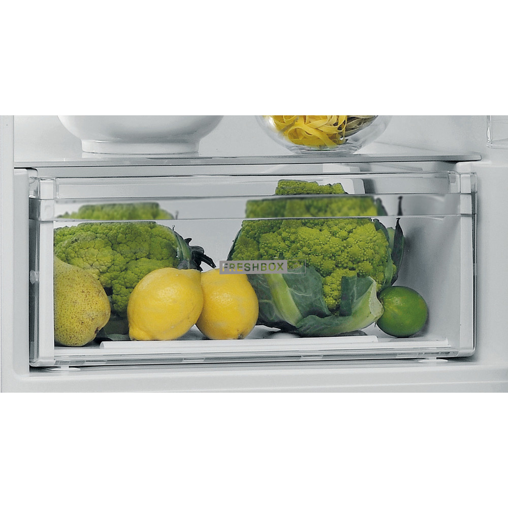 Whirlpool W5 811E W UK 1 Fridge Freezer - White