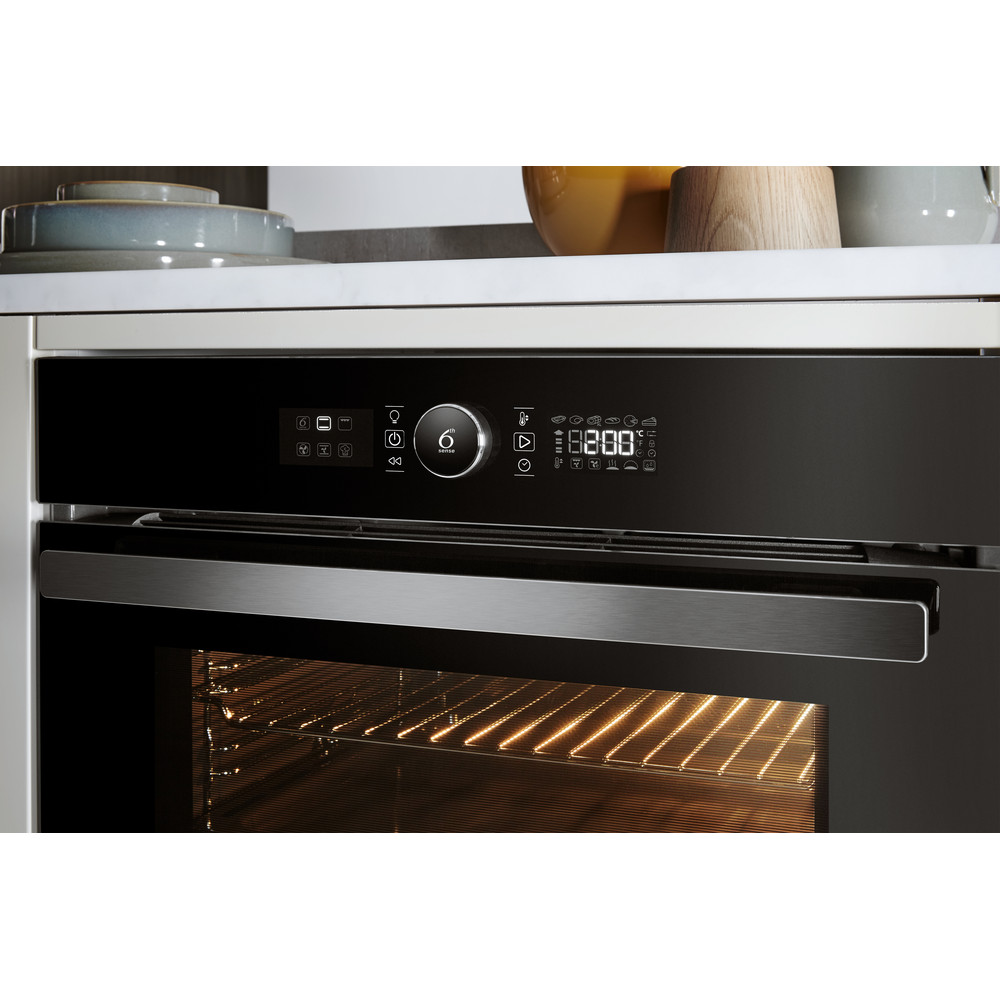 Whirlpool built in electric oven: in Black - AKZ9 6230 NB