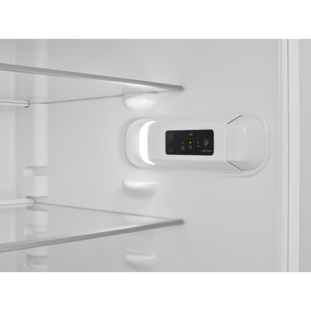 Whirlpool W5 811E W UK 1 Fridge Freezer - White