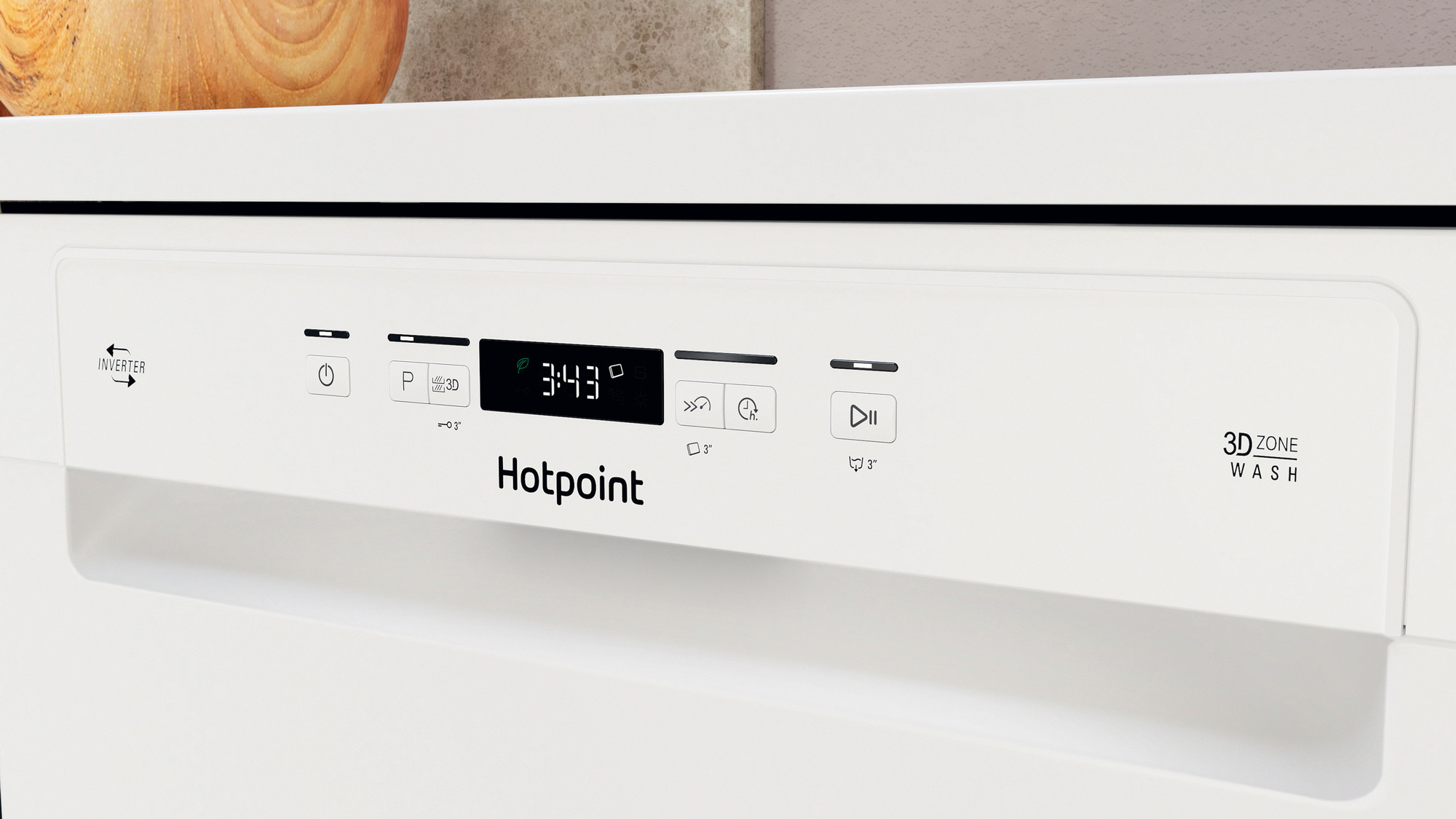 Picture of Hotpoint HFC 3C26 W C UK Freestanding Dishwasher with 14 Place Settings - White