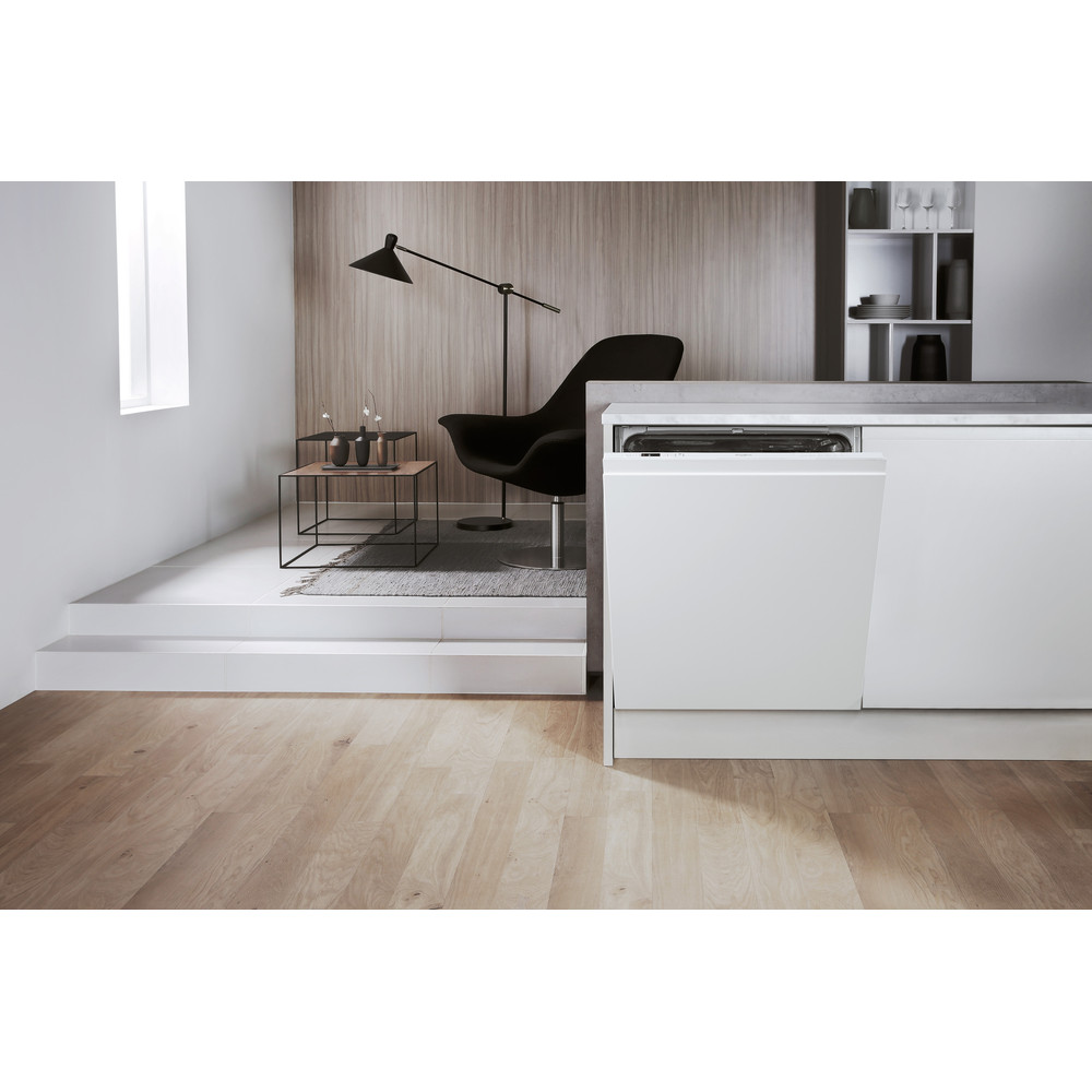 Whirlpool WIC 3B19 SupremeClean Built-In Dishwasher A+ 13 Place