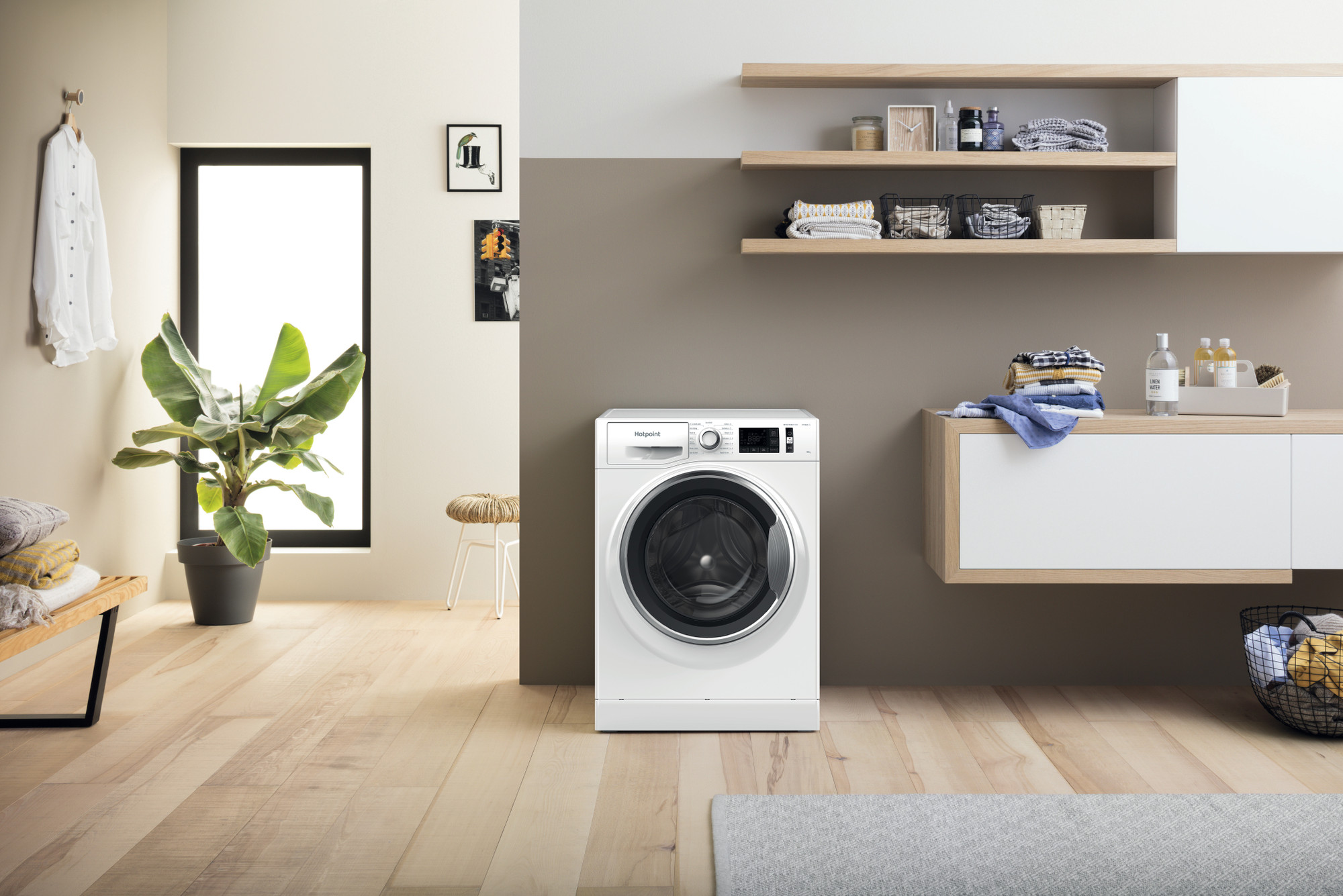 Picture of Hotpoint ActiveCare NM111046WCAUKN 10kg White Freestanding Washing Machine in White