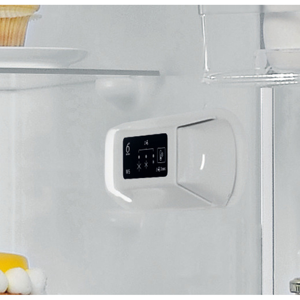 Whirlpool W5 811E W UK 1 Fridge Freezer - White