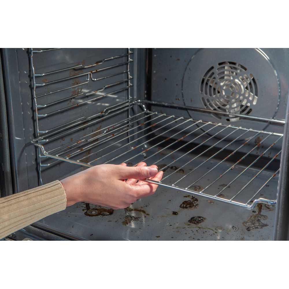 Whirlpool built in electric oven: in Stainless Steel, self cleaning - W7 OM4 4S1 P