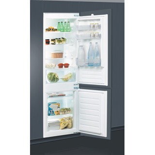 Indesit Combinación de frigorífico / congelador Encastre B 18 A1 D/I 1 Blanco 2 doors Perspective open