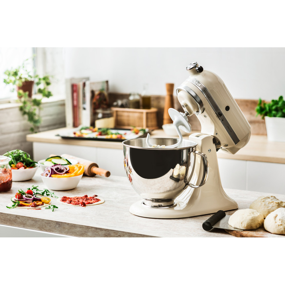 Kitchenaid Robot ménager 5KSM175PSEAC Crème Lifestyle