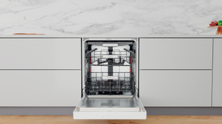 Whirlpool-opvaskemaskine: hvid farve, fuld størrelse - WUC 3O33 PL