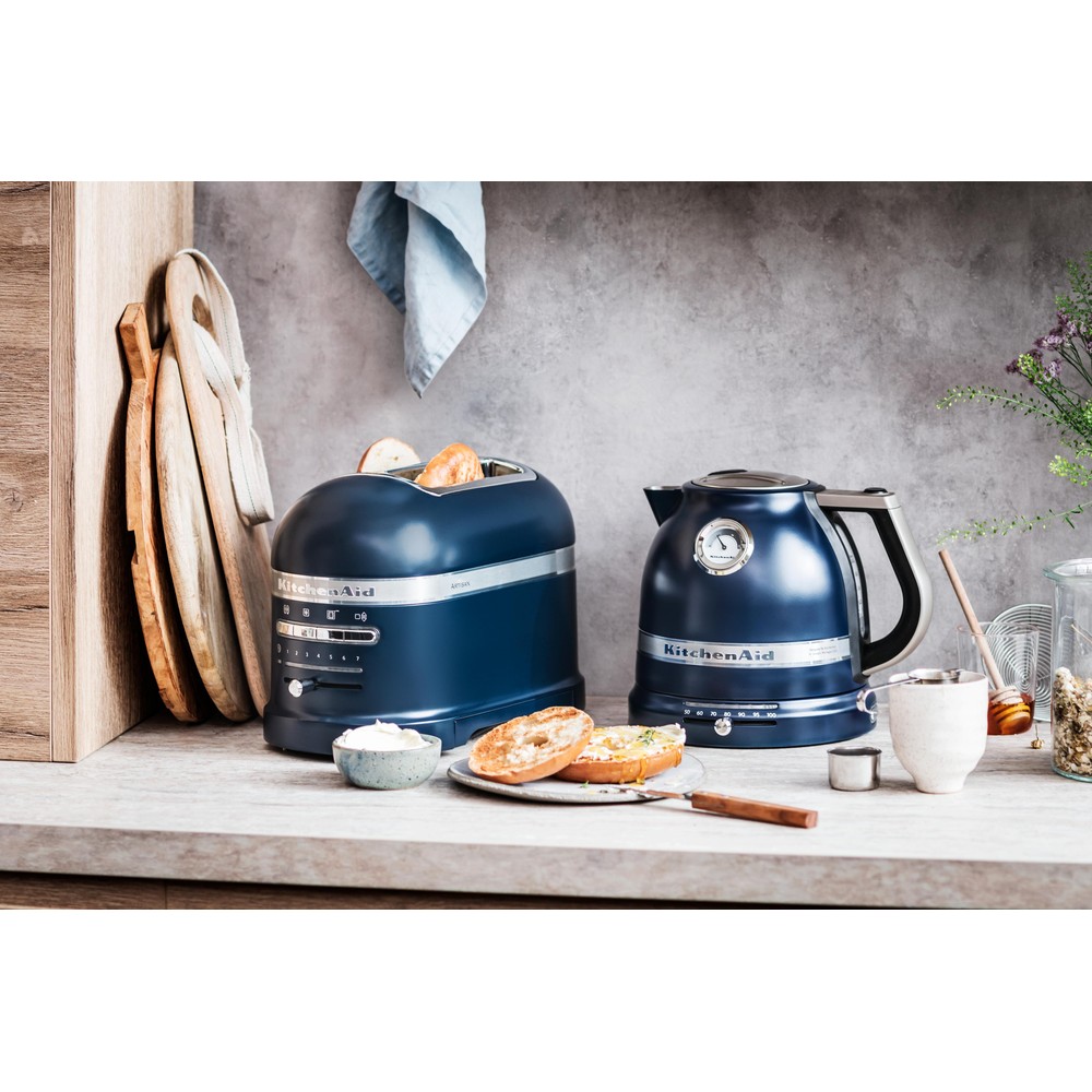 Kitchenaid Toaster Free-standing 5KMT2204BIB Ink blue Lifestyle