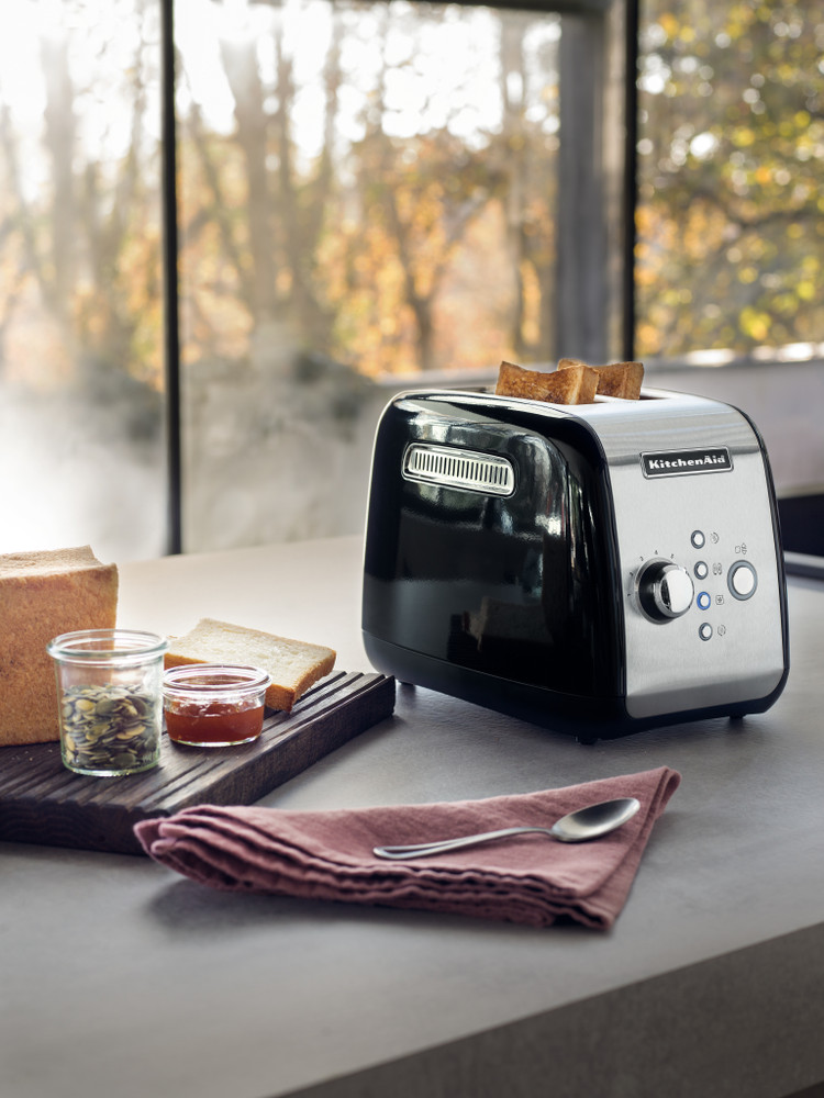 TOASTER 2 SLICE AUTOMATIC Onyx Black KitchenAid UK