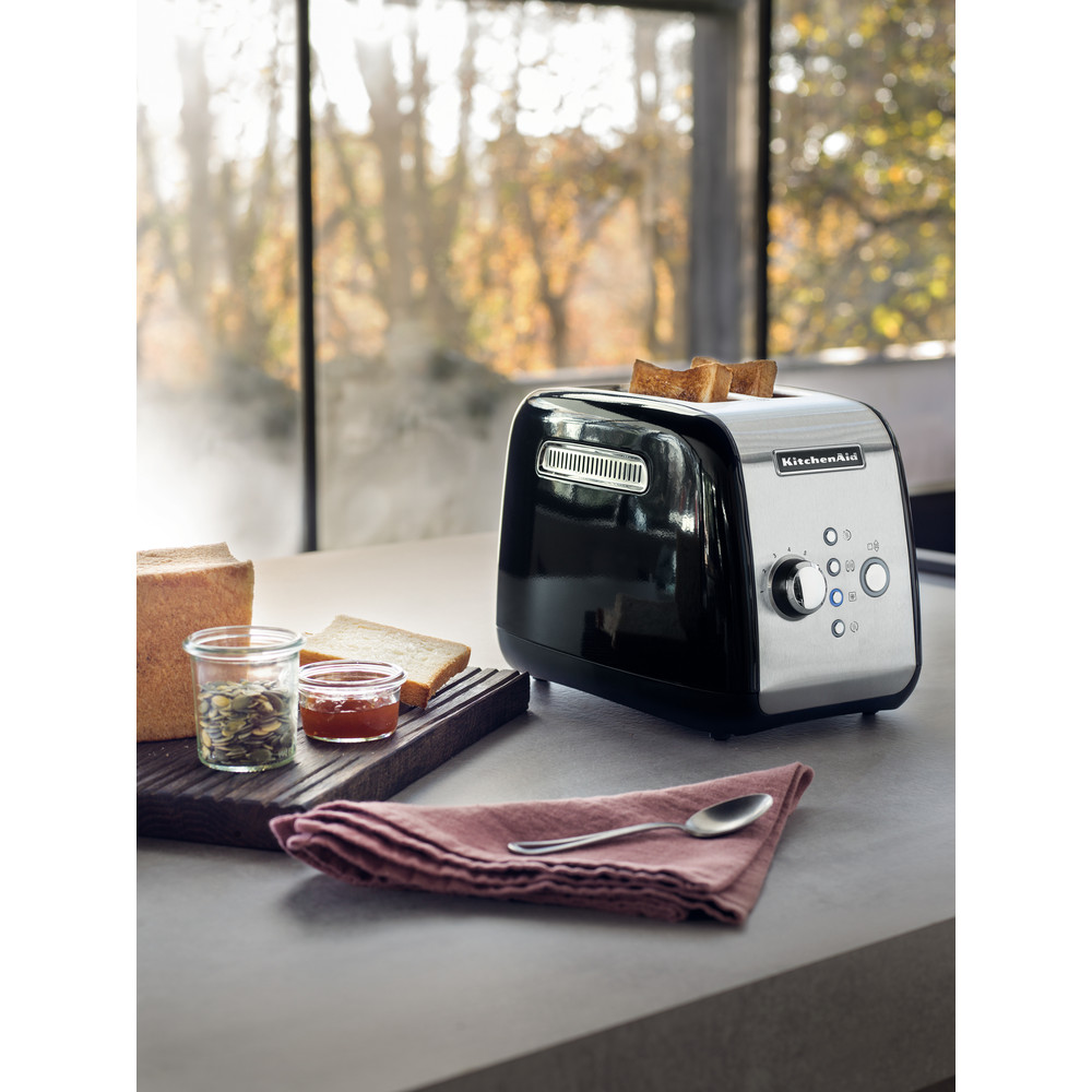 Kitchenaid Toaster Free-standing 5KMT221BOB Onyx Black Lifestyle