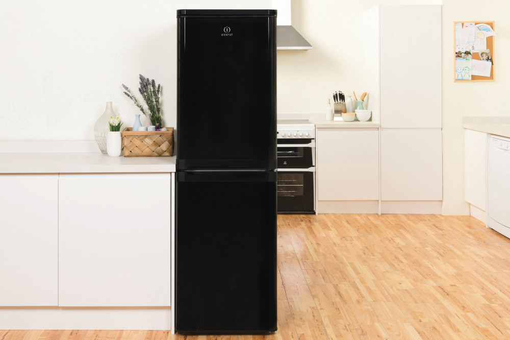 Freestanding Fridge Freezer Indesit IBD 5517 B UK 1 | Indesit UK