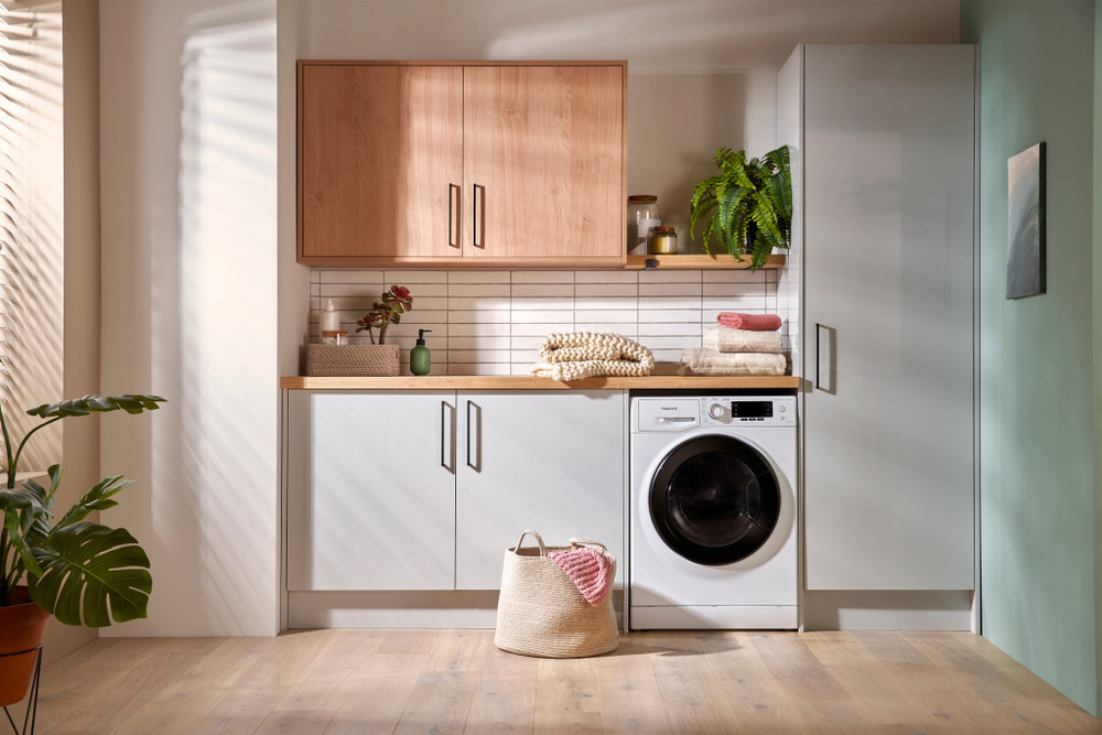 Freestanding Washer Dryer Hotpoint NDD 10726 DA UK