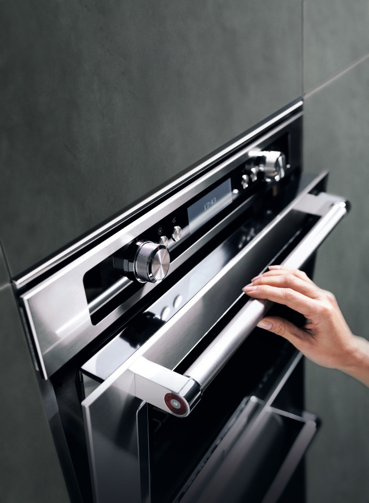 MULTIFUNCTION PYROLYTIC OVEN 60 CM NEW KitchenAid UK