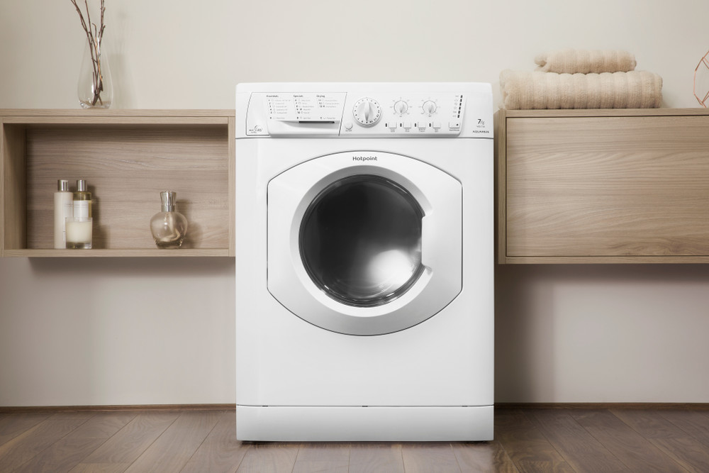 Hotpoint Freestanding Washer Dryer: 7kg - WDL 540 P (UK).C | Hotpoint