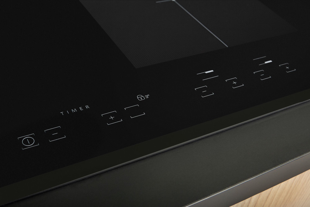 Induction Hob Hotpoint CID 740 B | Hotpoint