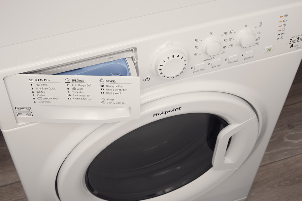 Hotpoint Freestanding Washer Dryer: 7kg | Hotpoint