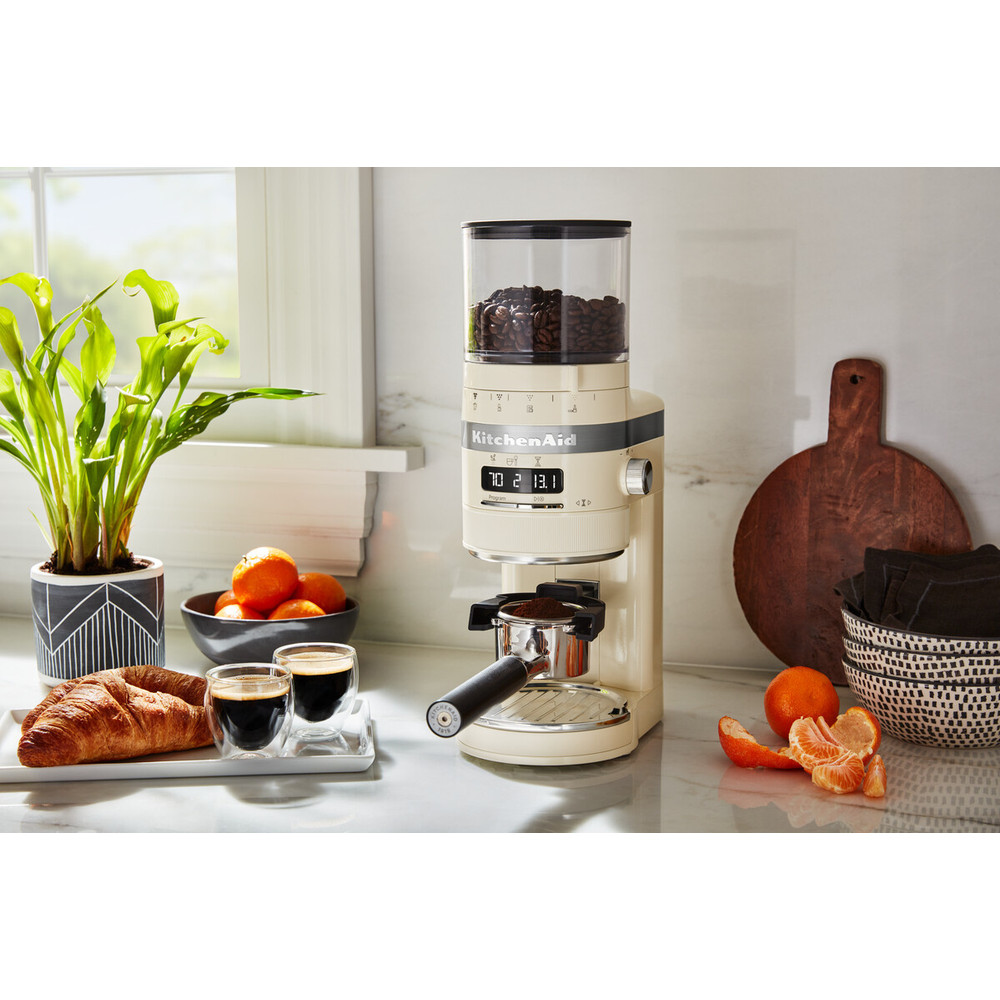 Kitchenaid Coffee grinder 5KCG8433BAC Almond Cream Lifestyle 2