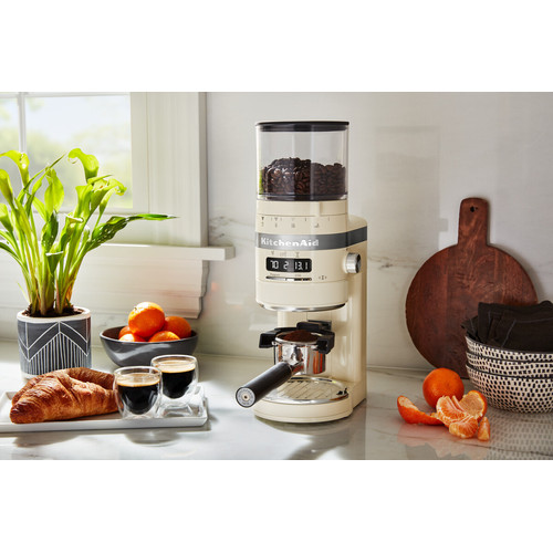Kitchenaid Coffee grinder 5KCG8433BAC Almond Cream Lifestyle 2