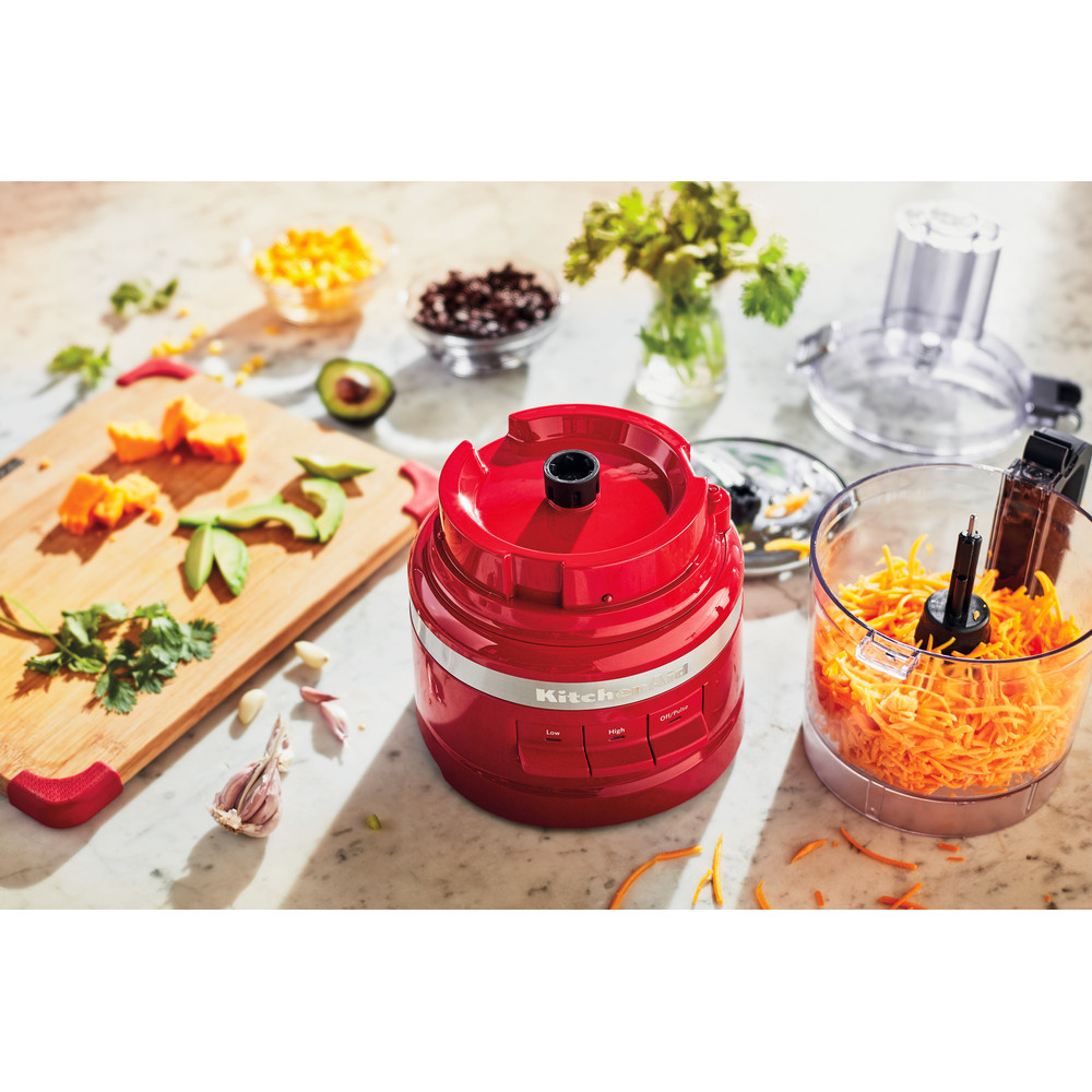 Kitchenaid Food processor 5KFP0719EER Rosso imperiale Lifestyle detail