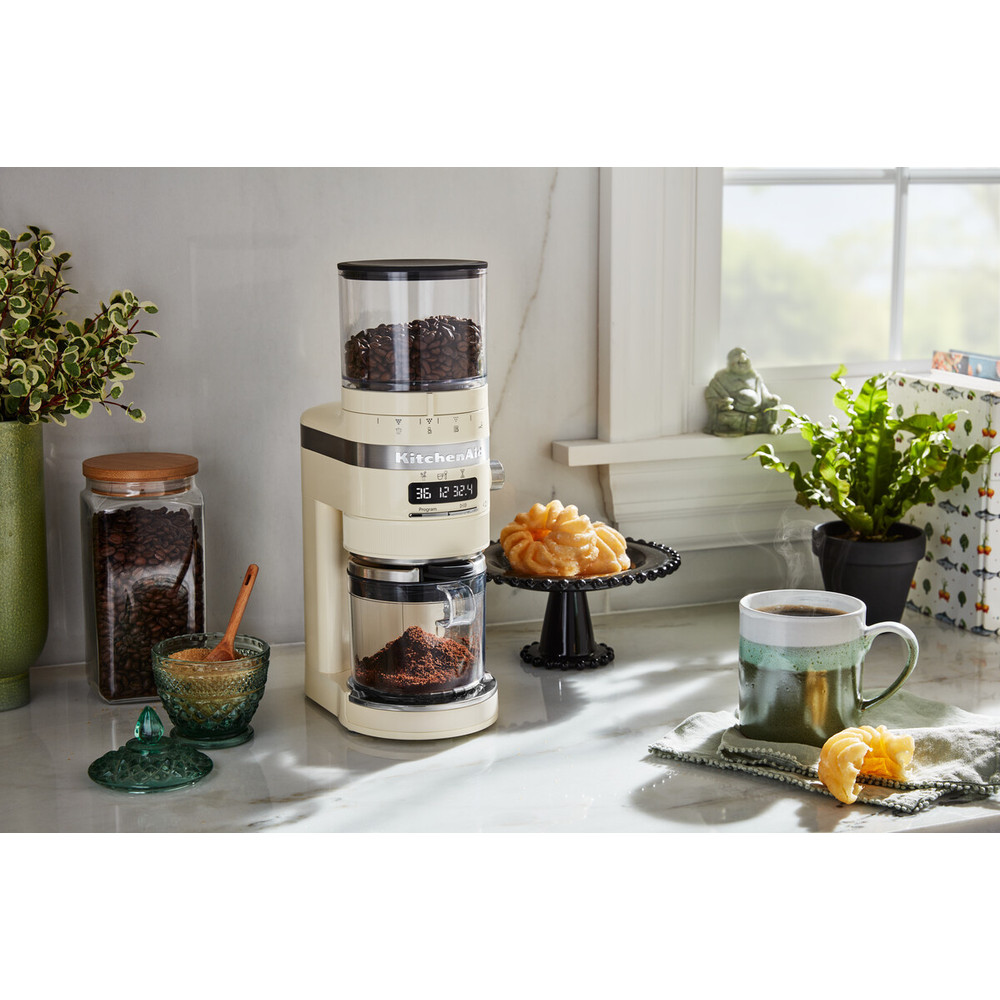 Kitchenaid Coffee grinder 5KCG8433BAC Almond Cream Lifestyle 1
