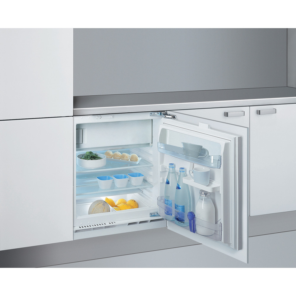 Whirlpool integrated fridge: in 108/18 A+/RE.1 - Whirlpool UK