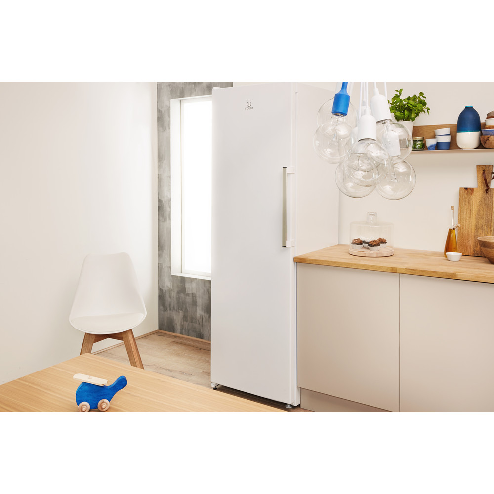 Congelateur Vertical Posable Indesit Couleur Blanc Ui4 F1t W