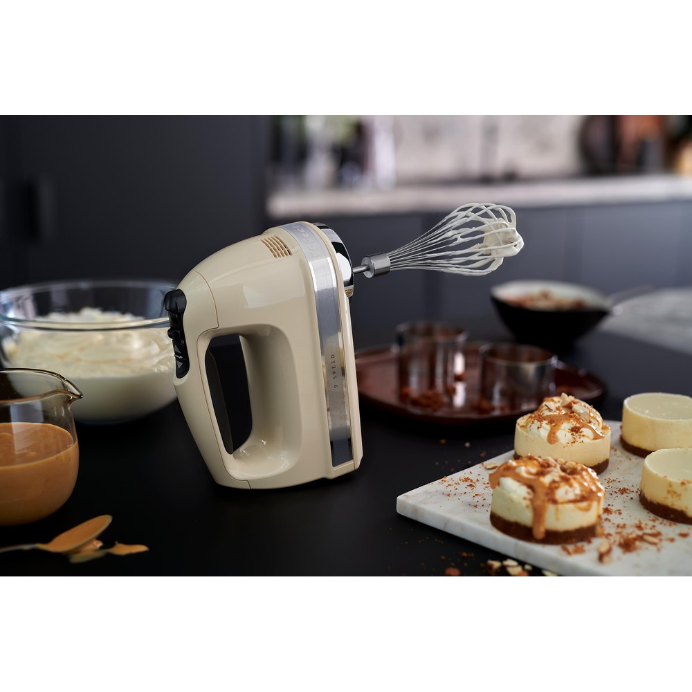 Kitchenaid Hand mixer 5KHM9212BAC Almond Cream Lifestyle