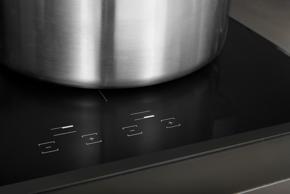 Induction Hob Hotpoint CID 740 B | Hotpoint