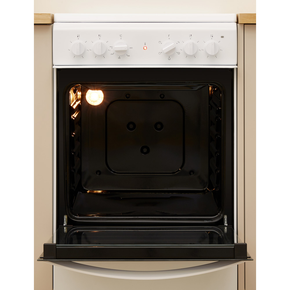 Cooker Indesit IS5V4KHW/UK | Indesit UK